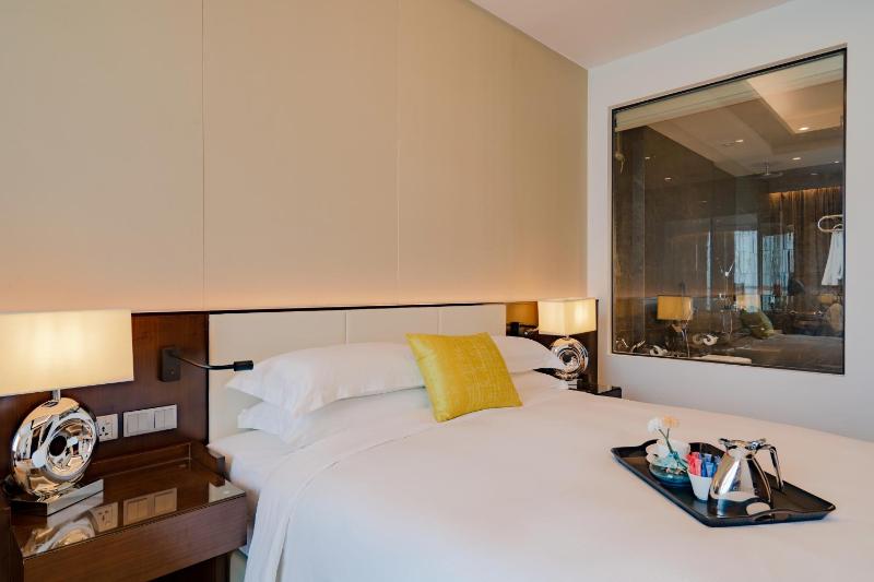 Johari Rotana - image 11