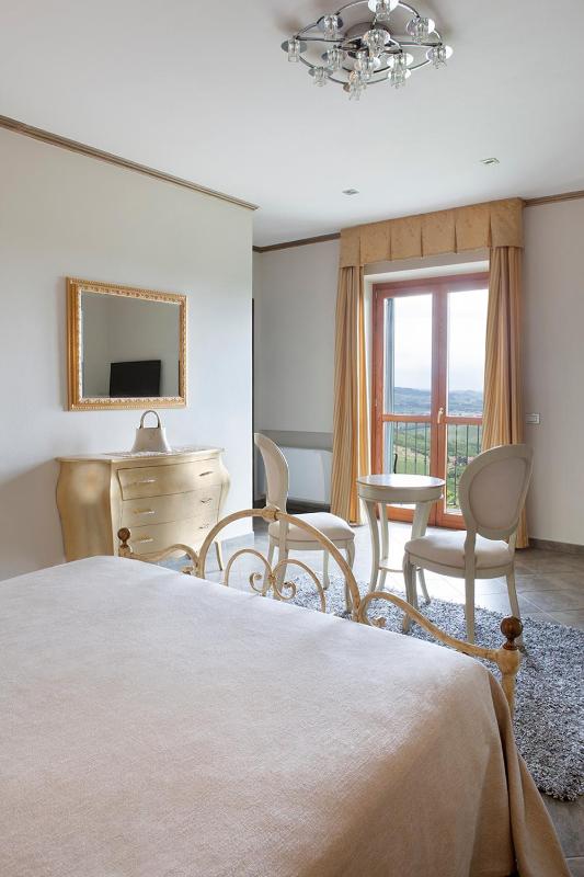 Superior Double Room image 4