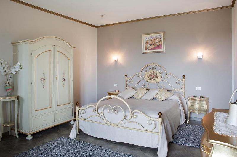 Superior Double Room image 3