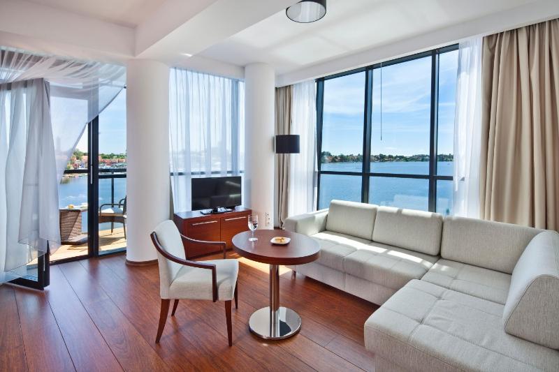 Executive Apartment image 1