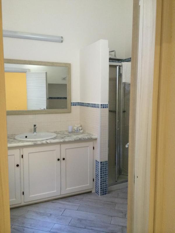 One-Bedroom Apartment image 4