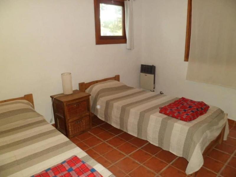 Casa completa en el bosque para 8 personas no aceptamos grupos de jovenes - image 10