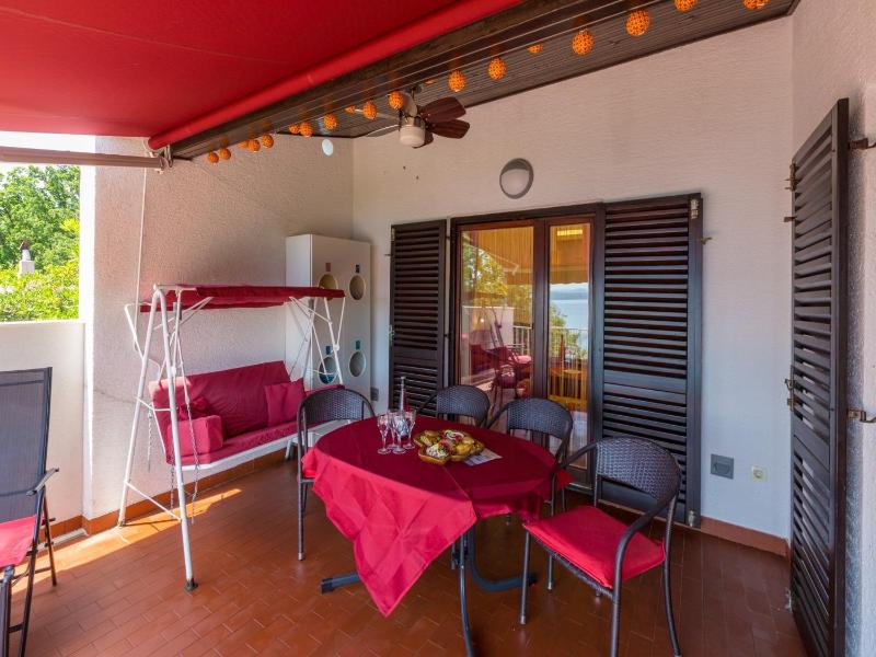 Two-Bedroom Holiday Home image 2