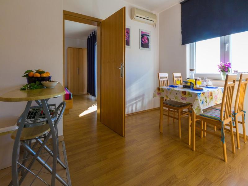 One-Bedroom Apartment image 1