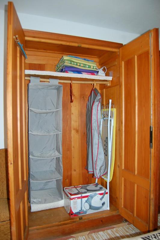 One-Bedroom Apartment image 2