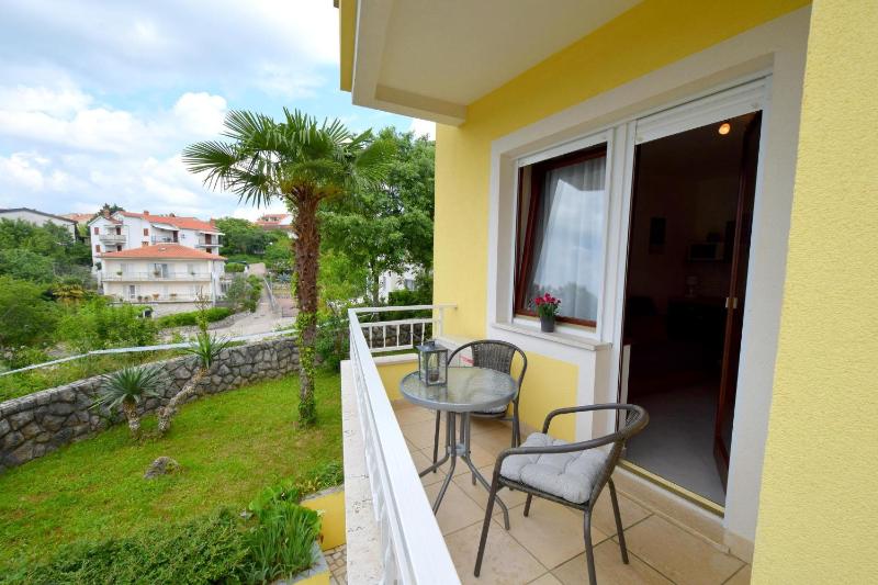 One-Bedroom Apartment image 1