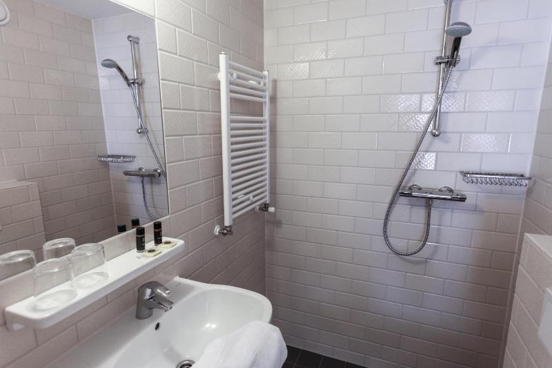 Deluxe Double Room image 4