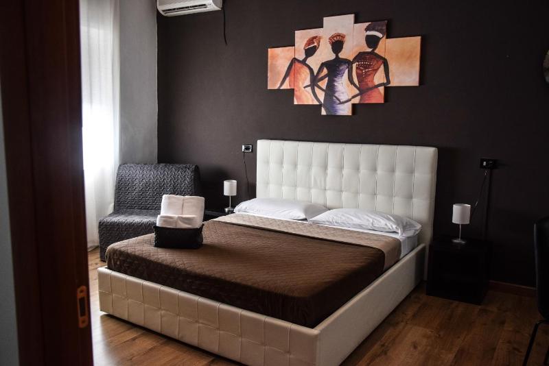 Double or Twin Room image 4