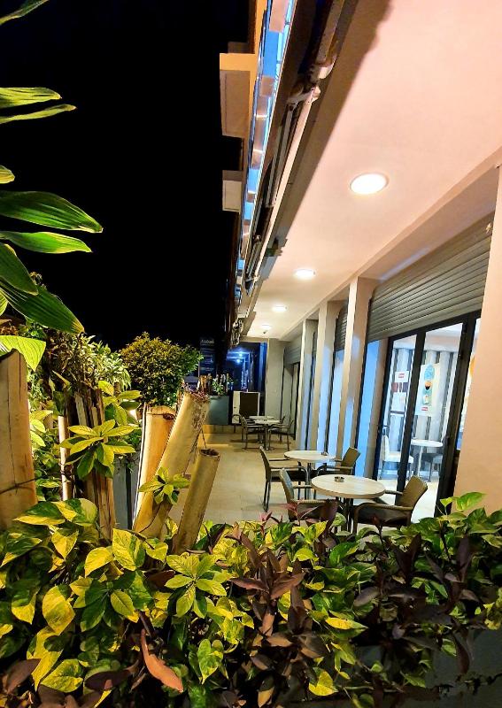 Grand Hotel Central Conakry - image 10