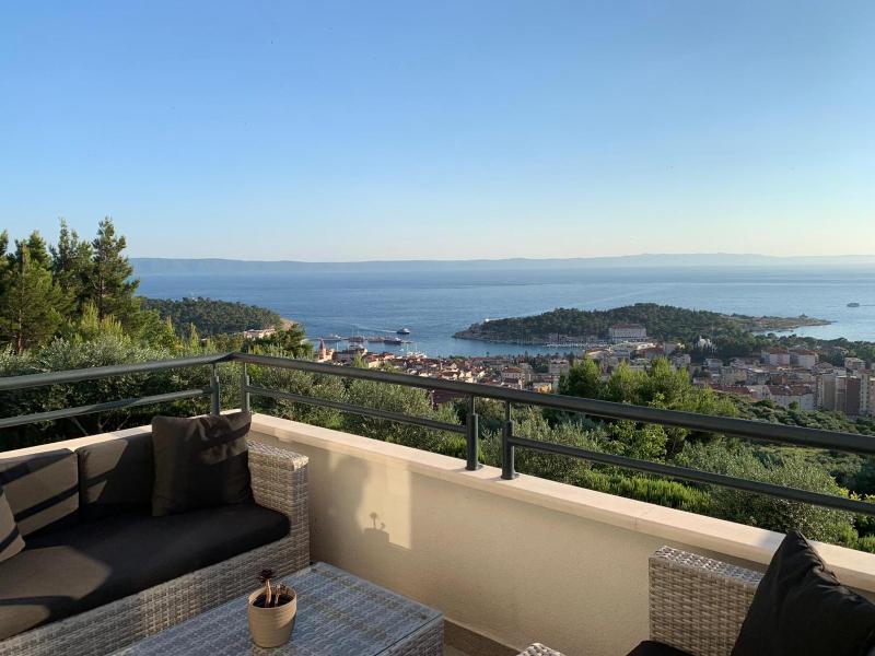 Three-Bedroom Apartment with Balcony, Terrace and Sea View image 3