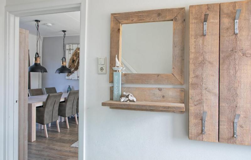 Three-Bedroom House image 4