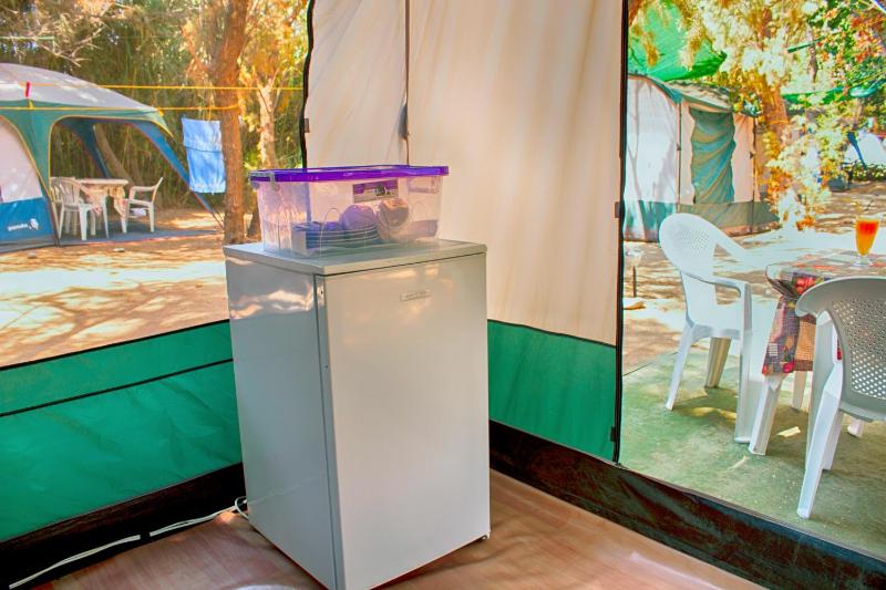 Tent (4 Adults) image 3