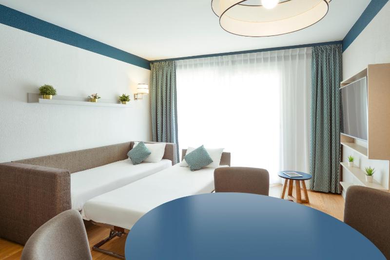 One-Bedroom Apartment (4 Adults) image 4
