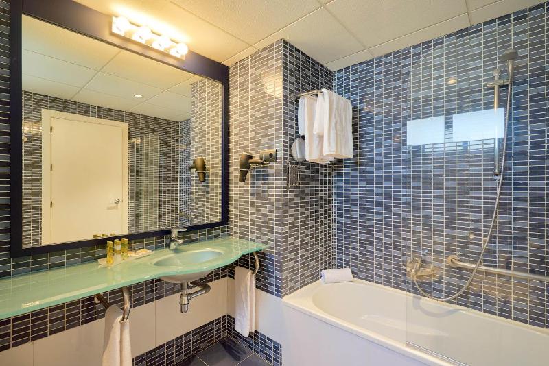 Superior Double Room with Terrace image 3