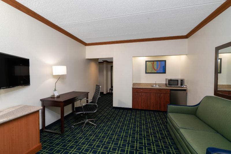 King Studio Suite - Non-Smoking image 2