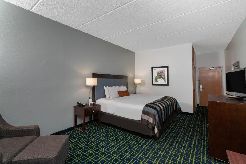 King Room with Mobility/Hearing Impaired Access - Non-Smoking image 2