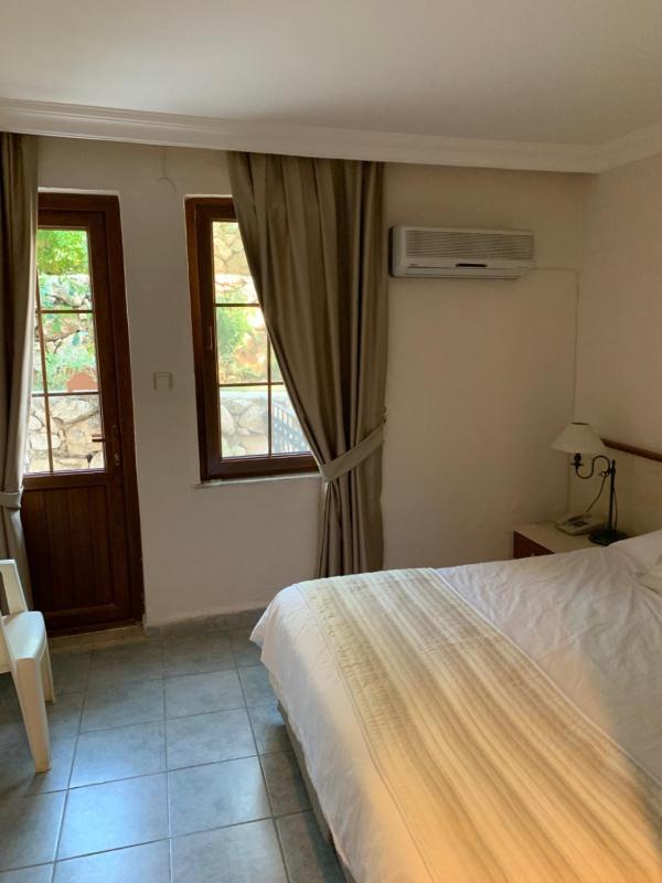 Budget Double Room image 3