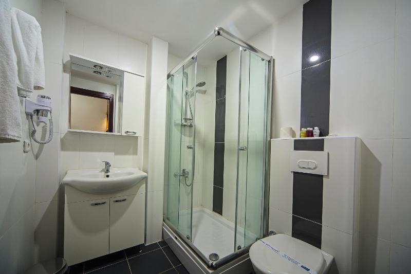 Single Room image 3