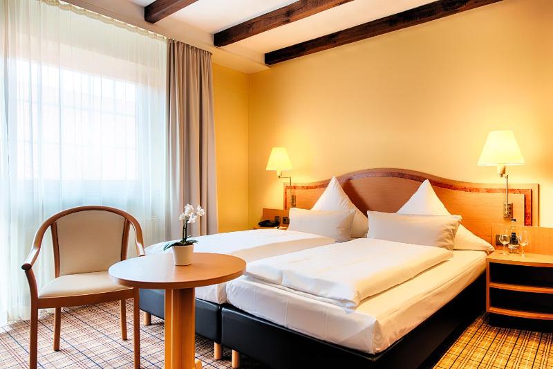 Deluxe Double Room image 1