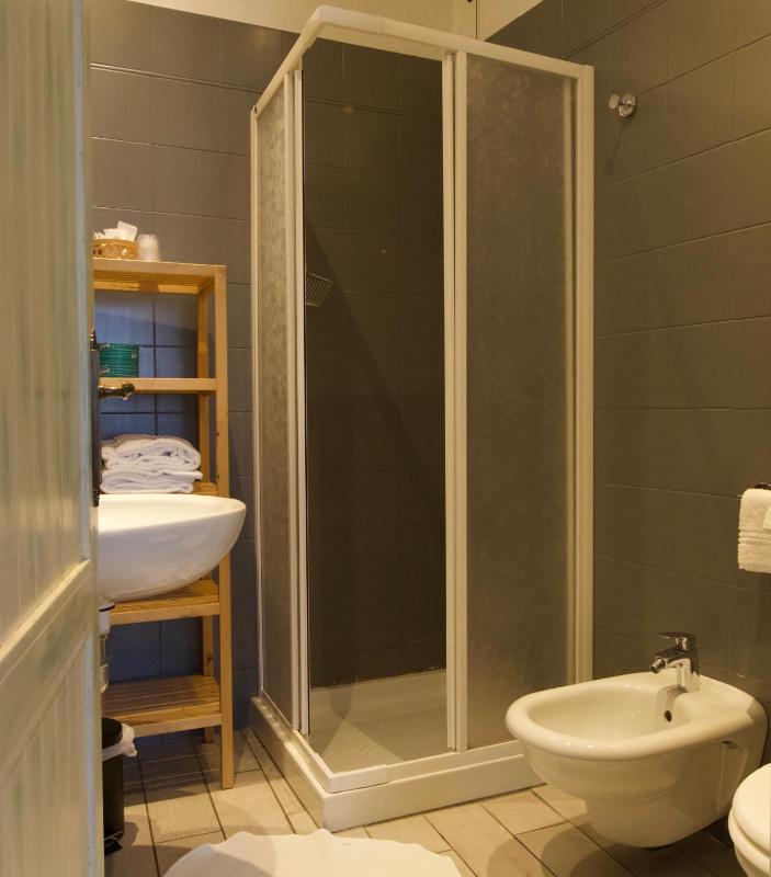 Classic Triple Room image 3