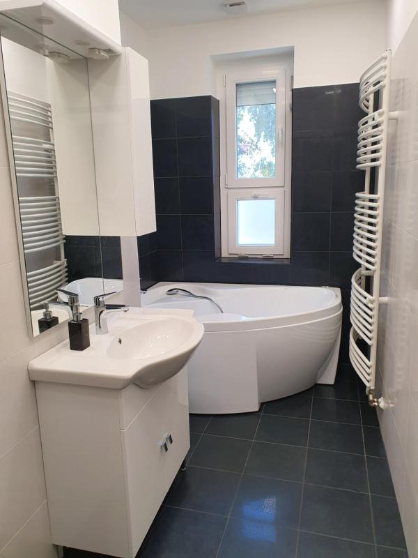 One-Bedroom Apartment image 1