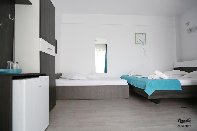 Regency Villa - image 19
