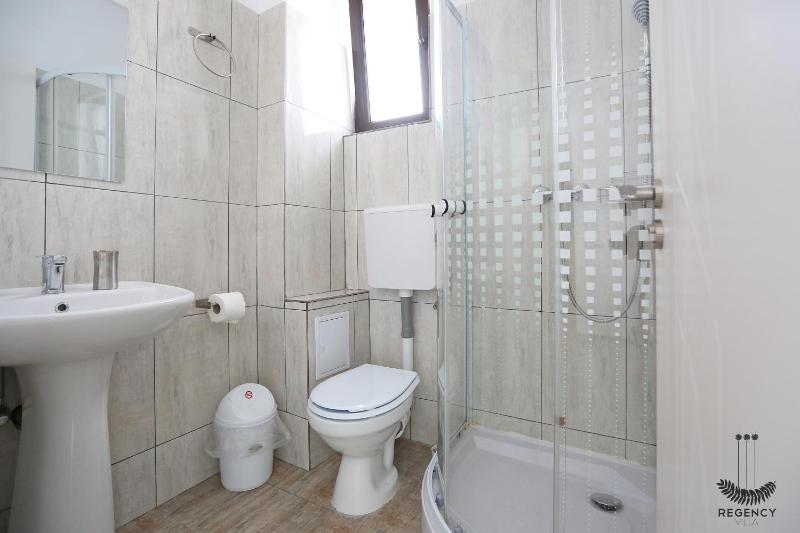 Regency Villa - image 15