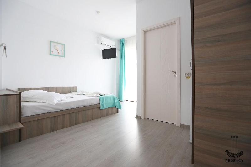 Regency Villa - image 6