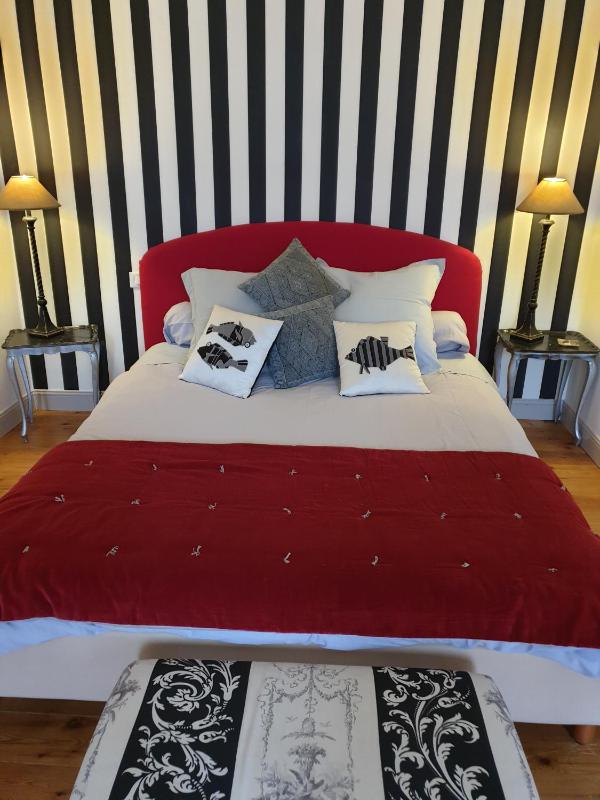 Double Room with Private External Bathroom image 2