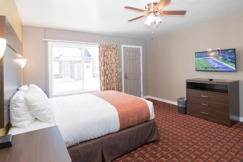 Capitol Hill Motel - image 49