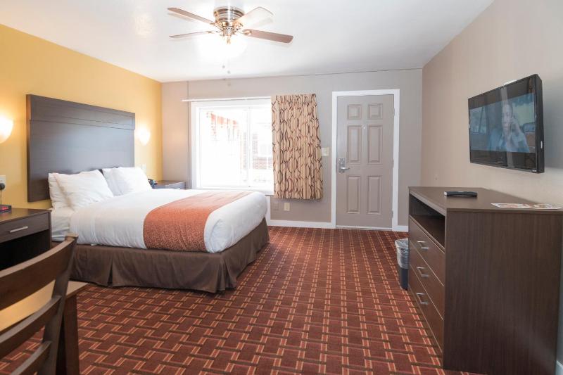 Capitol Hill Motel - image 46