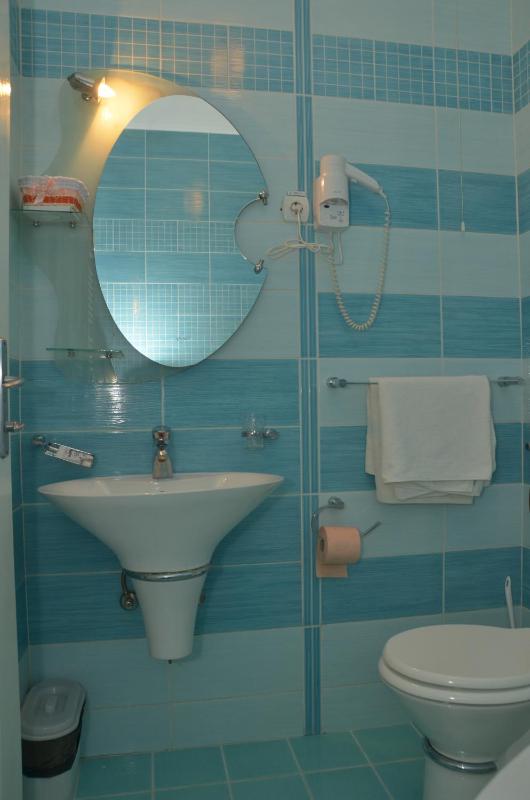 Superior Double Room with Balcony image 3