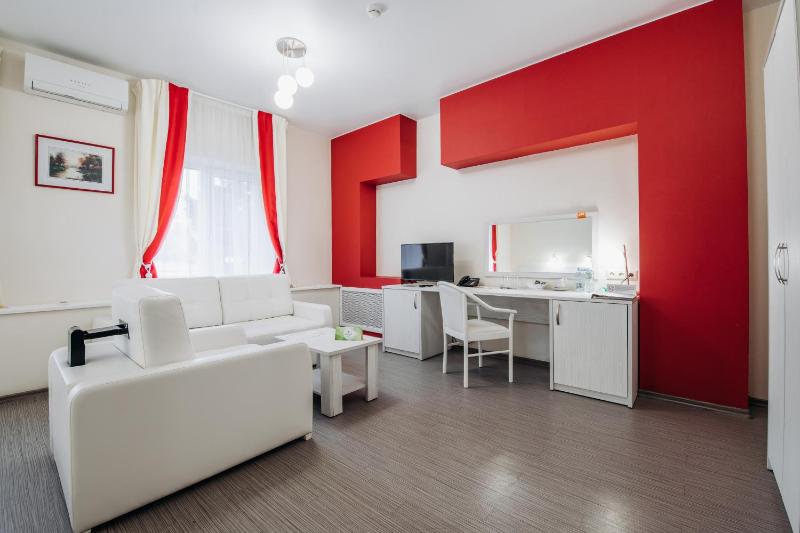 Suite - Building 6 image 2
