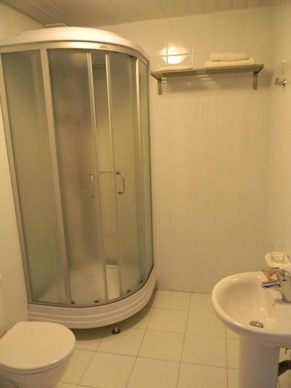 Basic Single Room image 2