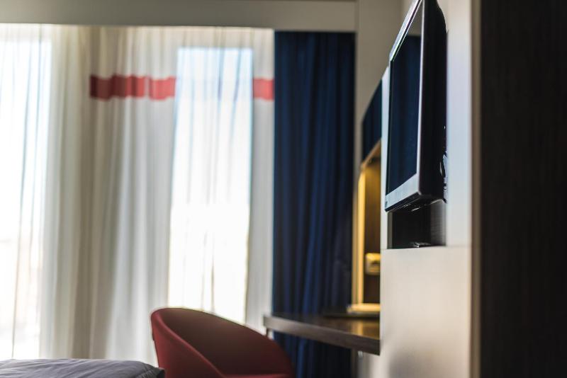 Standard Double Room image 2
