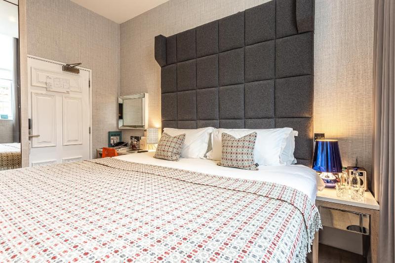 Cosy Double Room image 3