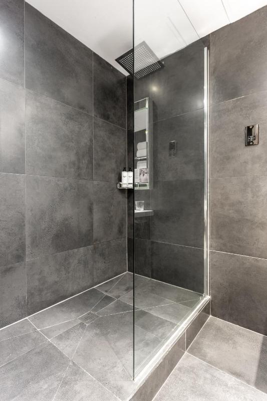 Executive Double or Twin Room image 3