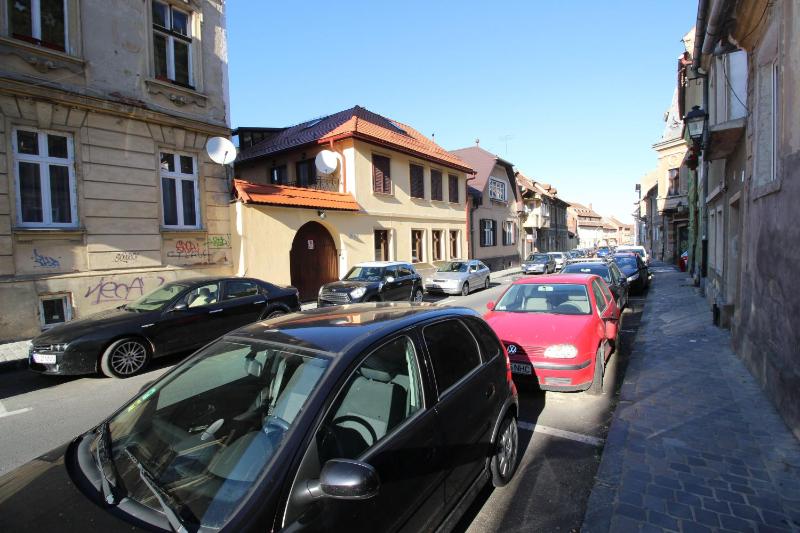 Studio Apartment image 2