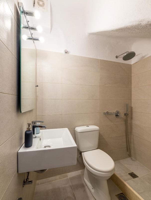 Orpheas Rooms - image 8