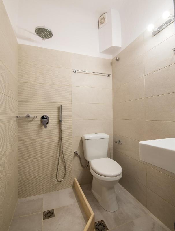 Orpheas Rooms - image 9