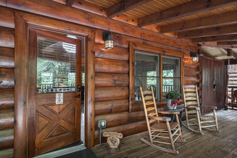 Bear Creek Falls Retreat-Miniature Golf Indoor and Outdoor pool Spacious Smoky Mountain Getaway! - image 46