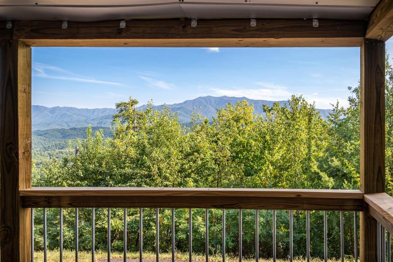 Smoky Mountain Serenity Amazing Mountain Views 560 FREE tickets each paid day! - image 3