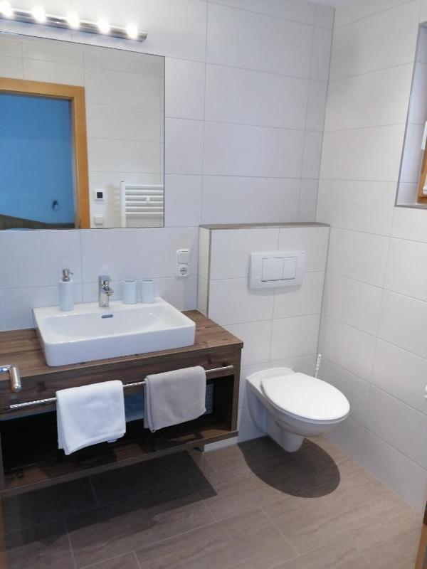 Apartment with Mountain View image 4