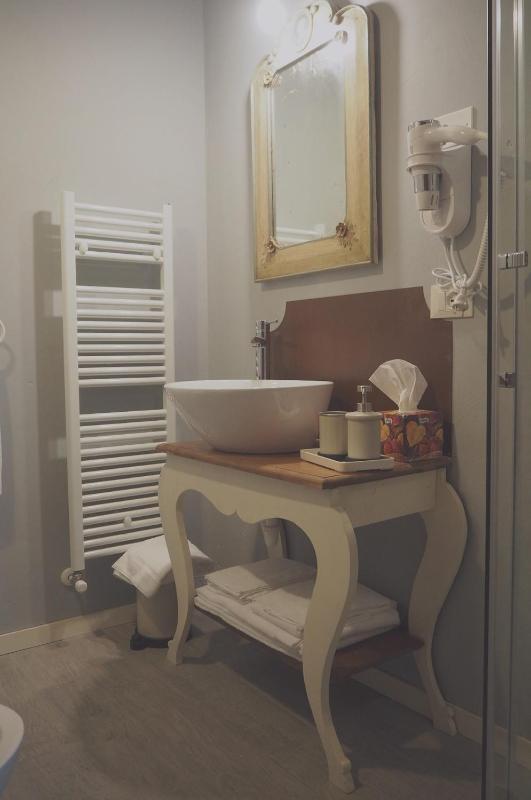 Double Room with Private Bathroom image 3