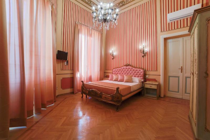 Luxury Quadruple Room image 1
