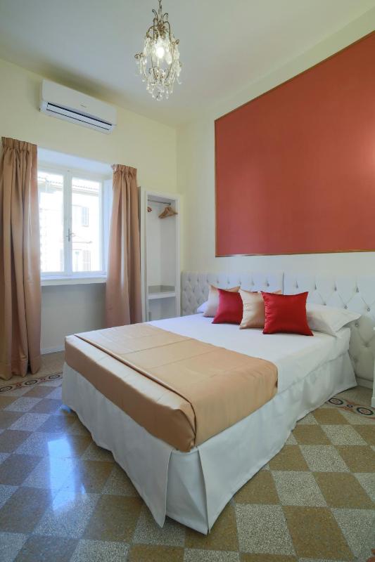 Double Room with Private Bathroom image 4