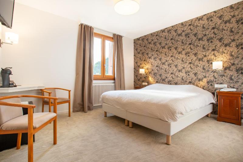 Superior Double Room image 3