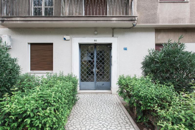 Apartment image 3