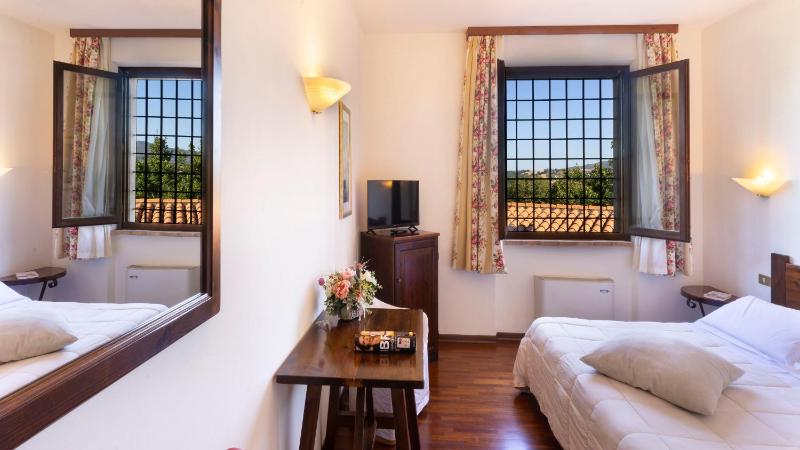 Comfort Double or Twin Room image 1