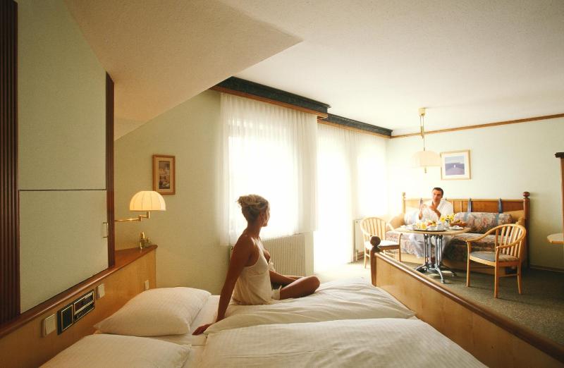 Junior Suite with Balcony image 4